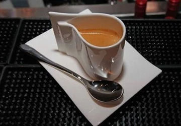 100 USD một tách cà phê chồn ảnh 1