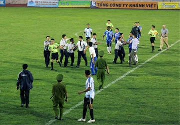 Buồn, vui với trái bóng ảnh 3