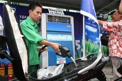 Cơ hội dùng xăng giá ethanol gia rẻ dựng tạm dừng lại. (Ảnh: Mỹ Thuận)