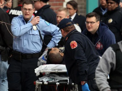 Xả súng kinh hoàng ở Chicago, 5 người chết ảnh 1