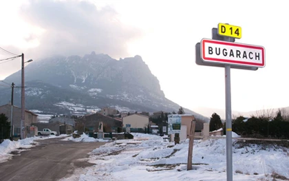 Muôn kiểu “ứng phó” với “ngày tận thế” ảnh 1