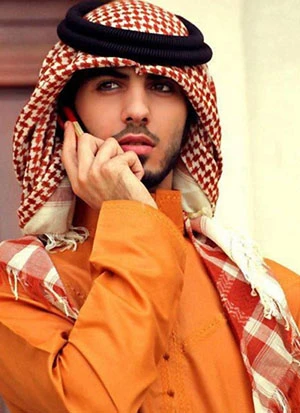 "Trai đẹp bị trục xuất" đến VN diễn thời trang ảnh 1