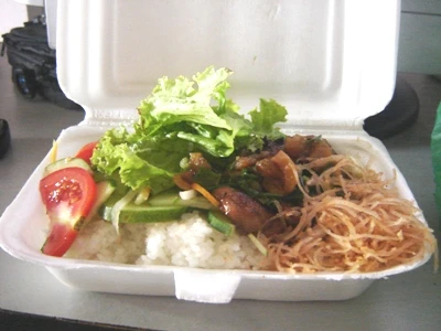 Hộp xốp đựng thức ăn: Có nguy cơ gây ung thư ảnh 1