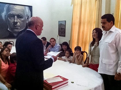 Tổng thống Venezuela chính thức có vợ ảnh 3