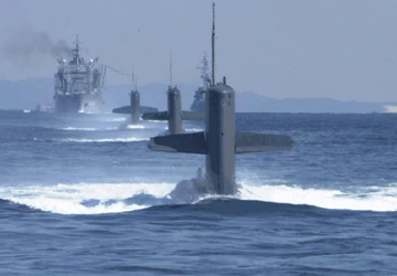 Tàu chiến Mỹ, Nhật giám sát tàu hải giám của Trung Quốc ảnh 1