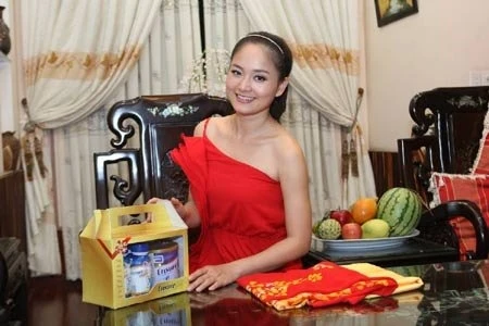 Lan Phương: Đi đóng phim, chăm chăm mua quà Tết ảnh 1 Lan Phương: Đi đóng phim, chăm chăm mua quà Tết ảnh 1