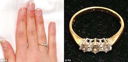 Đội mồ trở về nhờ… chiếc nhẫn đính hôn ảnh 2