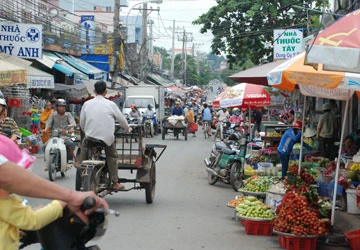 Chợ bỏ hoang giữa thành phố ảnh 2