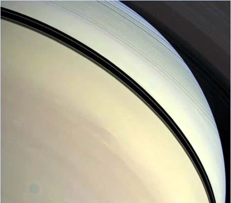 Bí ẩn vẻ đẹp của Sao Thổ ảnh 12