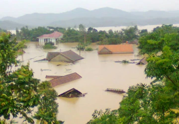 Tình trạng nguy ngập ở rốn lũ Quảng Bình ảnh 1