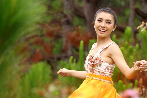 Ngẩn ngơ trước nhan sắc tươi trẻ của cô cháu gái Lam Trường ảnh 6