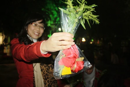 Những dịch vụ “hái ra tiền” trong đêm giao thừa ảnh 4