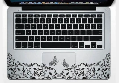 Không nên dán chiếu nghỉ tay MacBook Pro Retina ảnh 1