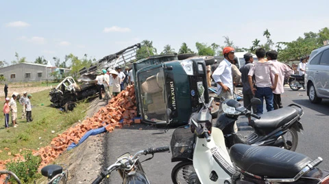 Tai nạn thảm khốc trên đường cao tốc, 14 người thương vong ảnh 2