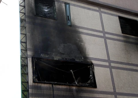 Cháy ở Trung tâm thương mai Thuận Kiều Plaza ảnh 3