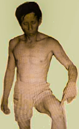 Bạo hành con để “trừ tà” ảnh 1