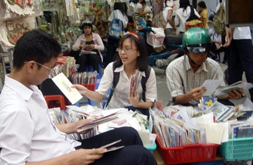 Chợ thiệp Gáng sinh Hàn Thuyên nhộn nhịp thanh niên.