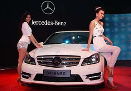 Thị trường xe ôtô ế ẩm, doanh nghiệp tung chiêu ảnh 1