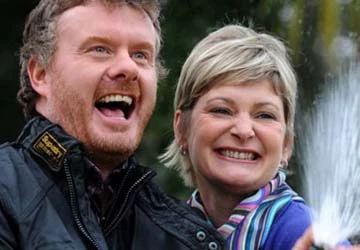 Cặp đôi trúng 88 triệu USD bí mật cưới nhau ảnh 1