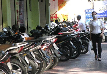 Say khướt giữa trung tâm thành phố ảnh 1