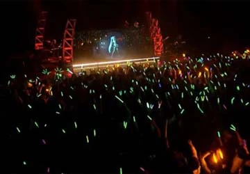 Ca sĩ ảo 3D trở thành một hiện tượng mới ở Nhật ảnh 1