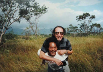 Hãy hát lên lần nữa, chàng Đam San Y Moan! ảnh 2