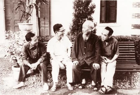 Tác phẩm "Sống như anh" ra đời như thế nào? ảnh 2