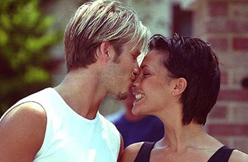 Victoria Beckham vẫn tin mình hấp dẫn trong mắt chồng ảnh 3 Victoria Beckham vẫn tin mình hấp dẫn trong mắt chồng ảnh 3