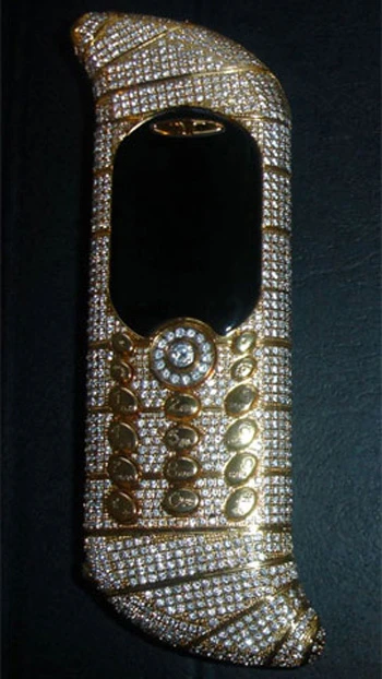 Chiêm ngưỡng "dế" khảm kim cương giá 23 tỷ đồng ảnh 4