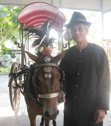 Người đóng xe thổ mộ cuối cùng ảnh 1