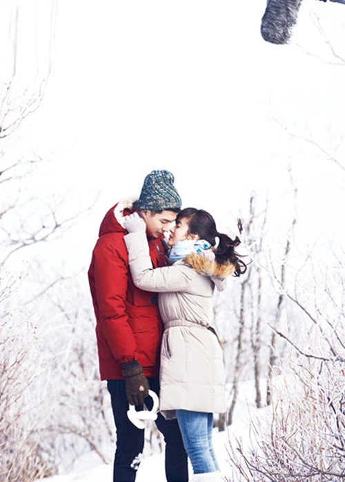 Nụ hôn nhạy cảm của Song Hye Kyo gây tranh cãi ảnh 2