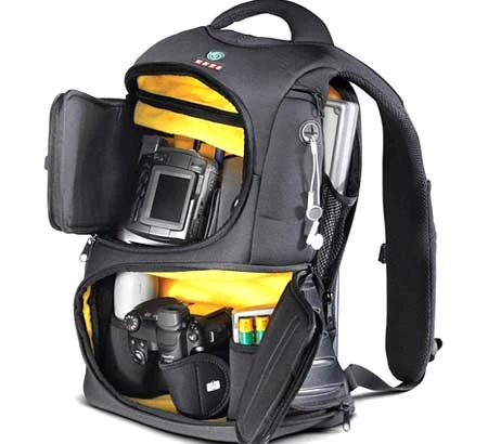 Bạn nên có những chỗ cố định để các thiết bị như thân máy, ống kính, kính lọc... Ảnh: Nicolodeon.