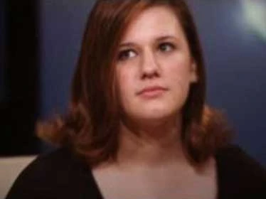 Nhốt con gái trong chuồng chó 14 năm ảnh 1