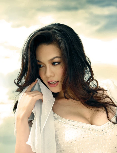 Chùm ảnh Nhật Kim Anh gợi cảm và nóng bỏng ảnh 6