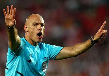 Trọng tài Howard Webb bắt chính trận Inter – Bayern ảnh 1