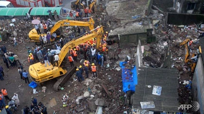 Ấn Độ: Sập chung cư gần Mumbai, ít nhất 10 người chết ảnh 1 Ấn Độ: Sập chung cư gần Mumbai, ít nhất 10 người chết ảnh 1