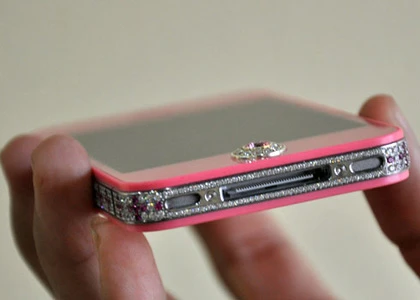iPhone 4 màu hồng đính ruby của hotgirl Sài Gòn ảnh 6