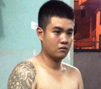 Bắt đối tượng cướp giật dùng dao chống trả cảnh sát hình sự ảnh 1