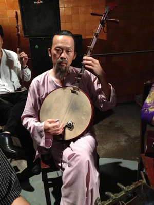 Hoài Linh không giả gái vẫn đắt show ảnh 2