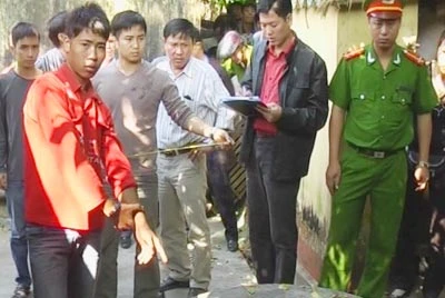 Giết cụ bà 77 tuổi, cướp bông tai vàng ảnh 1