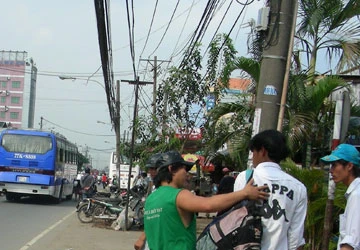 Trấn lột trước Bến xe Miền Đông ảnh 1