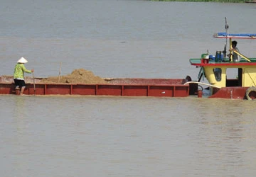 Vụ bộ cho lấy cát, quận 9 “kêu trời”: Tận thu trên... mỏ cát ảnh 1