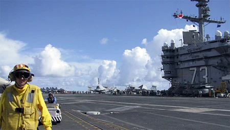 Phần lớn những con tàu thuộc hạm đội nằm ở nam Tokyo. Hoat động của nó được sự trợ giúp của thiết bị phát hiện tàu ngầm, trực thăng và một loạt các loại vũ khí tối mật. Ảnh: AP.