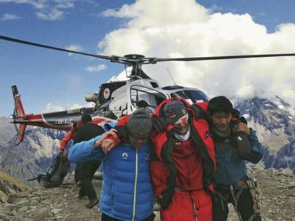 Nepal: Ít nhất 10 người chết vì tuyết lở trên núi cao ảnh 1