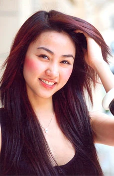 Ngân Khánh và album đầu tay ảnh 1