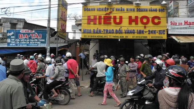 Chủ tiệm vàng chết với tư thế lõa thể ảnh 1