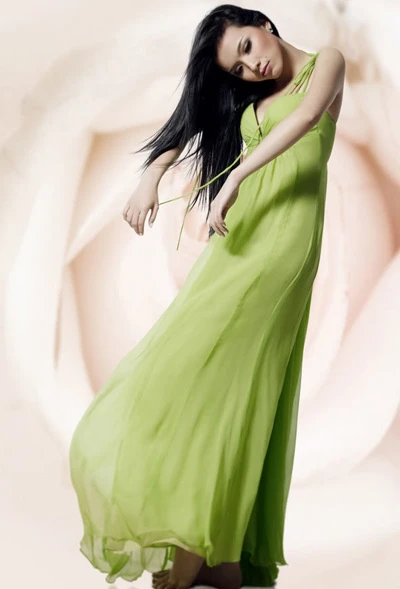 Thùy Lâm khoe hình thể gợi cảm ảnh 8