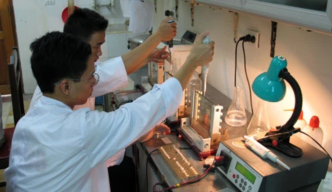 Chuyện thật khó tin ở trung tâm xét nghiệm ADN ảnh 2