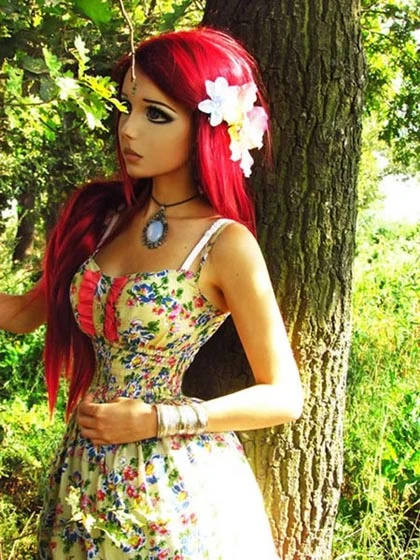 Phát sốt với gương mặt "hoạt hình" của cô gái Ukraine ảnh 4