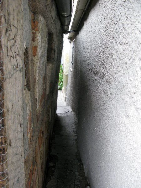 Đức lo mất danh hiệu phố hẹp nhất hành tinh ảnh 11